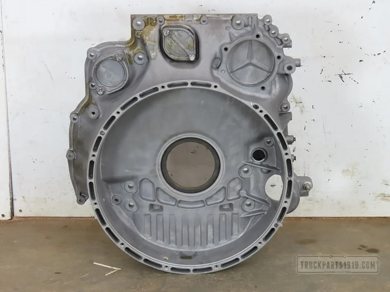 Mercedes-Benz Engines & Parts Vliegwielhuis MB OM471 - Krukas voor Vrachtwagen: afbeelding 2 Mercedes-Benz Engines & Parts Vliegwielhuis MB OM471 - Krukas voor Vrachtwagen: afbeelding 2