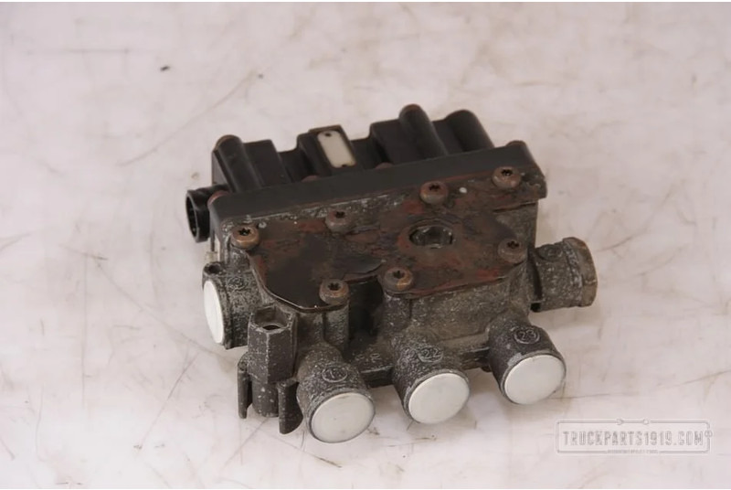 Renault Compressed Air System ECAS magneetventiel Renault - Klep voor Vrachtwagen: afbeelding 1 Renault Compressed Air System ECAS magneetventiel Renault - Klep voor Vrachtwagen: afbeelding 1