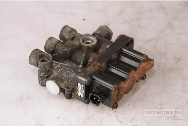 Renault Compressed Air System ECAS magneetventiel Renault - Klep voor Vrachtwagen: afbeelding 2 Renault Compressed Air System ECAS magneetventiel Renault - Klep voor Vrachtwagen: afbeelding 2