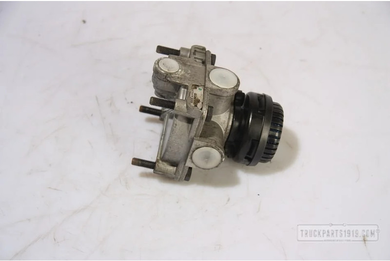 Renault Compressed Air System Relaisklep Renault - Klep voor Vrachtwagen: afbeelding 2 Renault Compressed Air System Relaisklep Renault - Klep voor Vrachtwagen: afbeelding 2