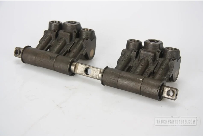 Scania Engines & Parts Klepbediening - Motor en onderdelen voor Vrachtwagen: afbeelding 3 Scania Engines & Parts Klepbediening - Motor en onderdelen voor Vrachtwagen: afbeelding 3