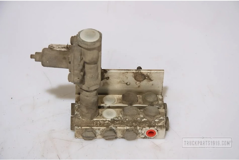 Volvo Compressed Air System Overloopklep Volvo - Klep voor Vrachtwagen: afbeelding 1 Volvo Compressed Air System Overloopklep Volvo - Klep voor Vrachtwagen: afbeelding 1