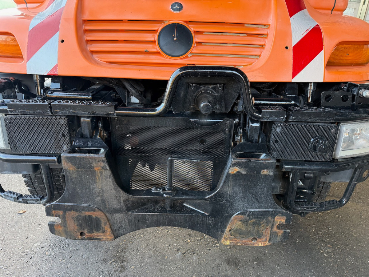 UNIMOG U400 - Gemeentelijke machine/ Speciaal: afbeelding 5 UNIMOG U400 - Gemeentelijke machine/ Speciaal: afbeelding 5