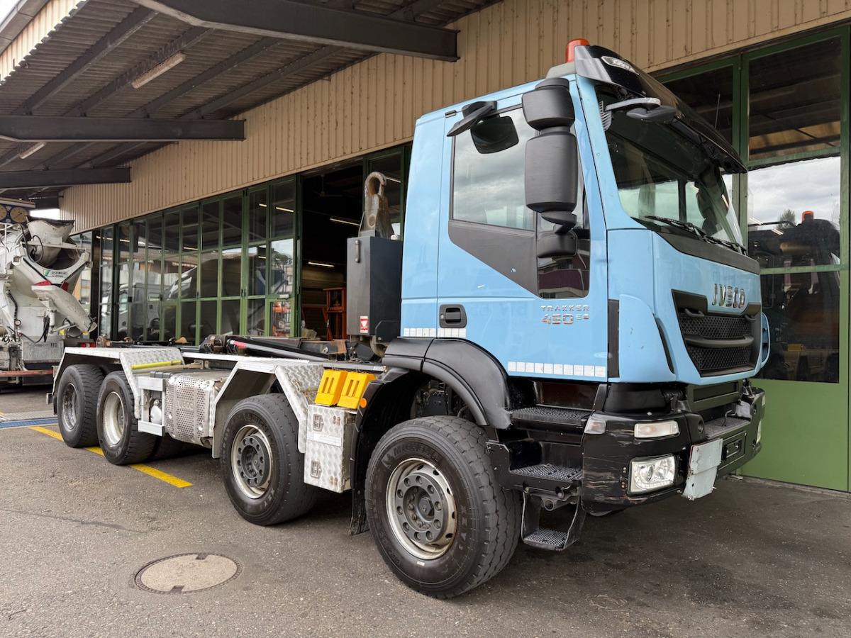 IVECO 340T45 Trakker 8x4 - Haakarmsysteem vrachtwagen: afbeelding 1 IVECO 340T45 Trakker 8x4 - Haakarmsysteem vrachtwagen: afbeelding 1