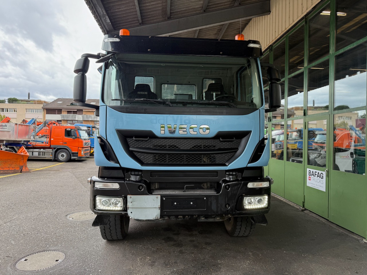 IVECO 340T45 Trakker 8x4 - Haakarmsysteem vrachtwagen: afbeelding 3 IVECO 340T45 Trakker 8x4 - Haakarmsysteem vrachtwagen: afbeelding 3