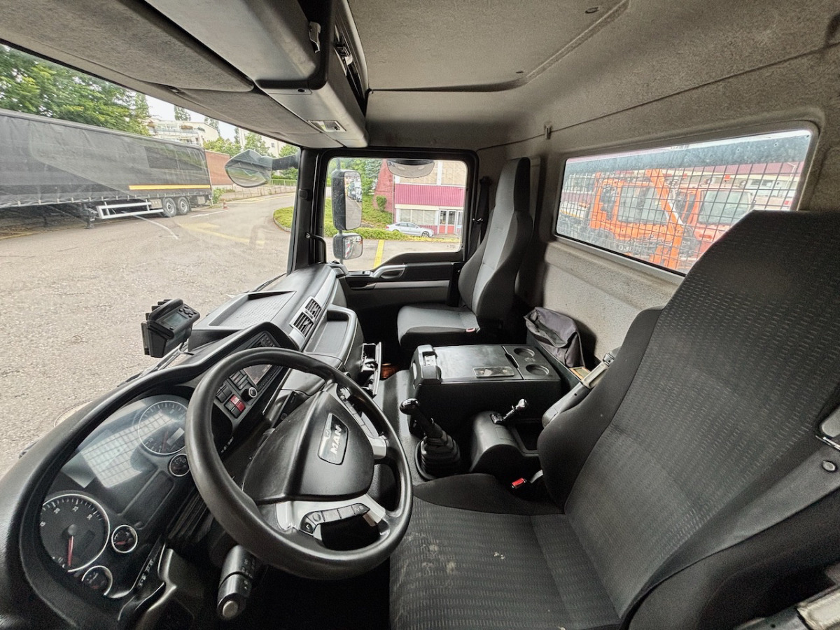 MAN TGM 18.340 - Portaalarmsysteem vrachtwagen: afbeelding 4 MAN TGM 18.340 - Portaalarmsysteem vrachtwagen: afbeelding 4