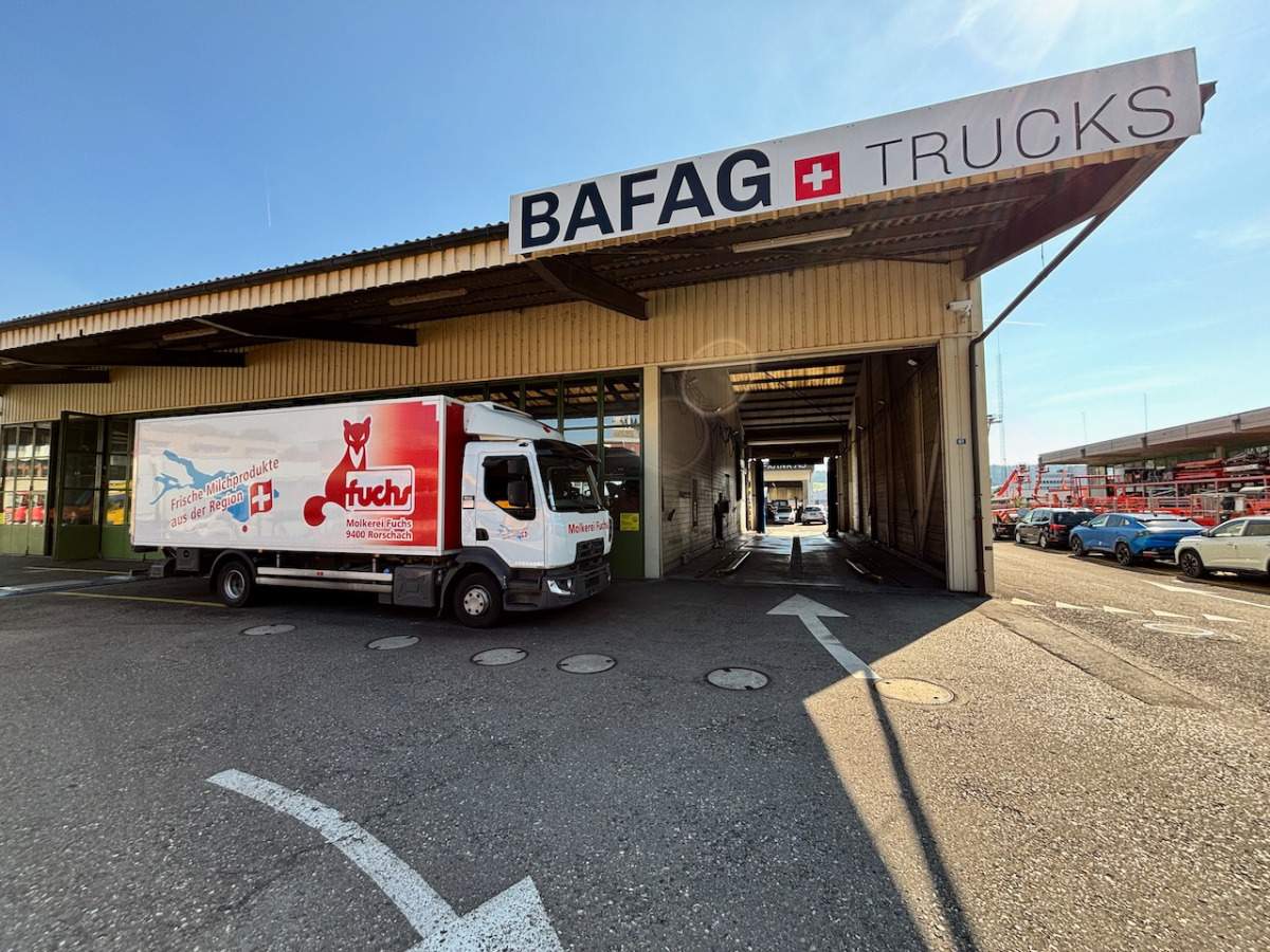 RENAULT D12.240 - Koelwagen vrachtwagen: afbeelding 2 RENAULT D12.240 - Koelwagen vrachtwagen: afbeelding 2