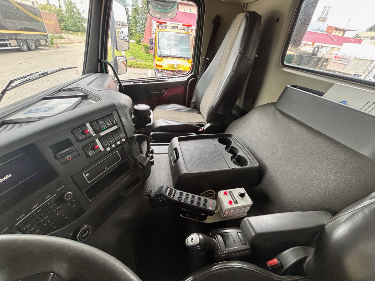 VOLVO FMX-500 8x4R - Haakarmsysteem vrachtwagen: afbeelding 5 VOLVO FMX-500 8x4R - Haakarmsysteem vrachtwagen: afbeelding 5