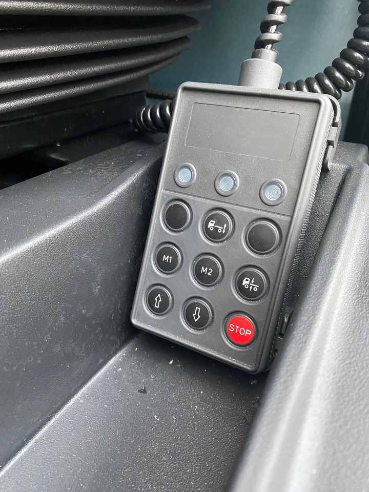 Iveco Eurocargo 120-220 ML120E22/P - Haakarmsysteem vrachtwagen: afbeelding 5 Iveco Eurocargo 120-220 ML120E22/P - Haakarmsysteem vrachtwagen: afbeelding 5