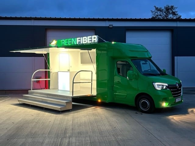 Renault Master 165 Messefahrzeug - Zelfrijdende verkoopwagen: afbeelding 3 Renault Master 165 Messefahrzeug - Zelfrijdende verkoopwagen: afbeelding 3