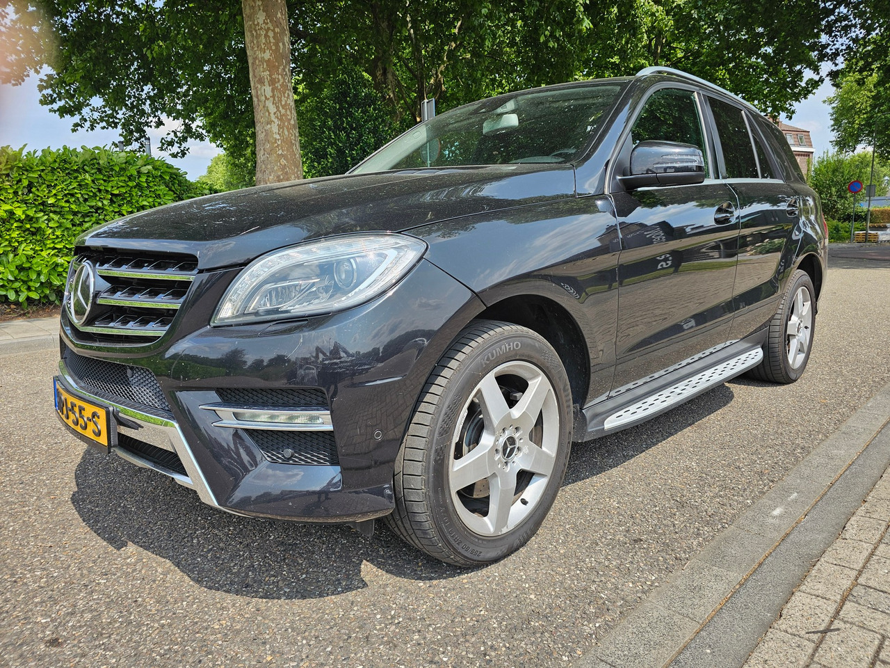 Mercedes Benz ML 350 Bluetec AMG - SUV: afbeelding 2 Mercedes Benz ML 350 Bluetec AMG - SUV: afbeelding 2