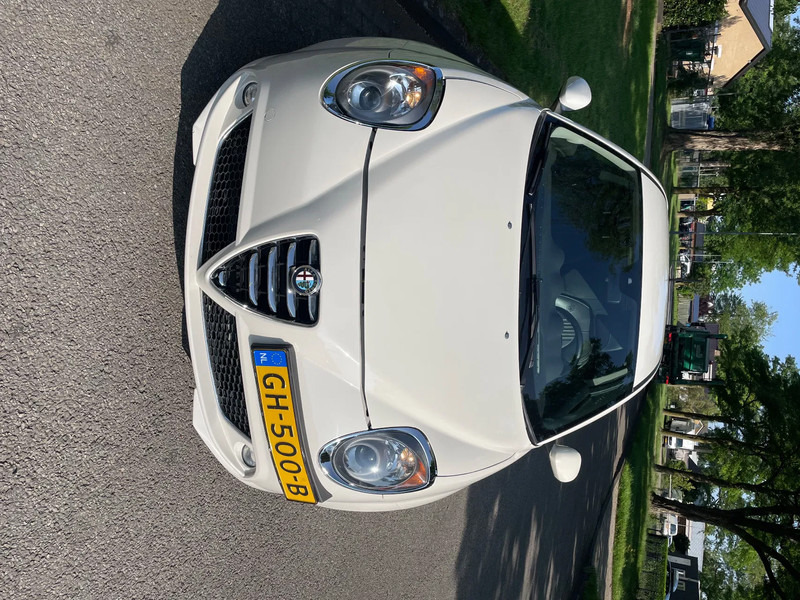 Alfa Romeo MiTo ALFA MITO Diesel ZEER MOOI - Hatchback: afbeelding 2 Alfa Romeo MiTo ALFA MITO Diesel ZEER MOOI - Hatchback: afbeelding 2