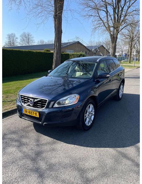 Volvo XC60 XC60 DZ88/DZ8850 5 Cilinder Euro 5 - Hatchback: afbeelding 1 Volvo XC60 XC60 DZ88/DZ8850 5 Cilinder Euro 5 - Hatchback: afbeelding 1