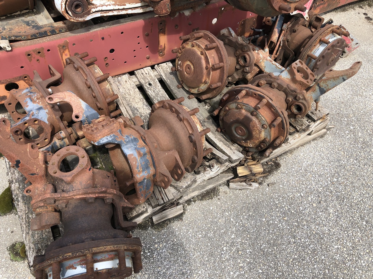 BELL HUB MERCEDES 1735 4X4 - Naaf voor Vrachtwagen: afbeelding 2 BELL HUB MERCEDES 1735 4X4 - Naaf voor Vrachtwagen: afbeelding 2