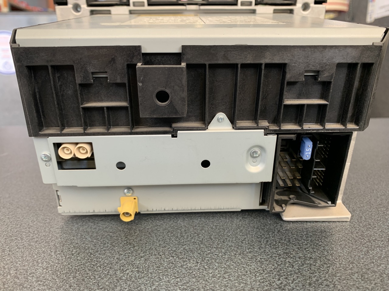 RADIO CD MERCEDES SPRINTER 906 MF2830 - Navigatiesysteem voor Bestelwagen: afbeelding 3 RADIO CD MERCEDES SPRINTER 906 MF2830 - Navigatiesysteem voor Bestelwagen: afbeelding 3