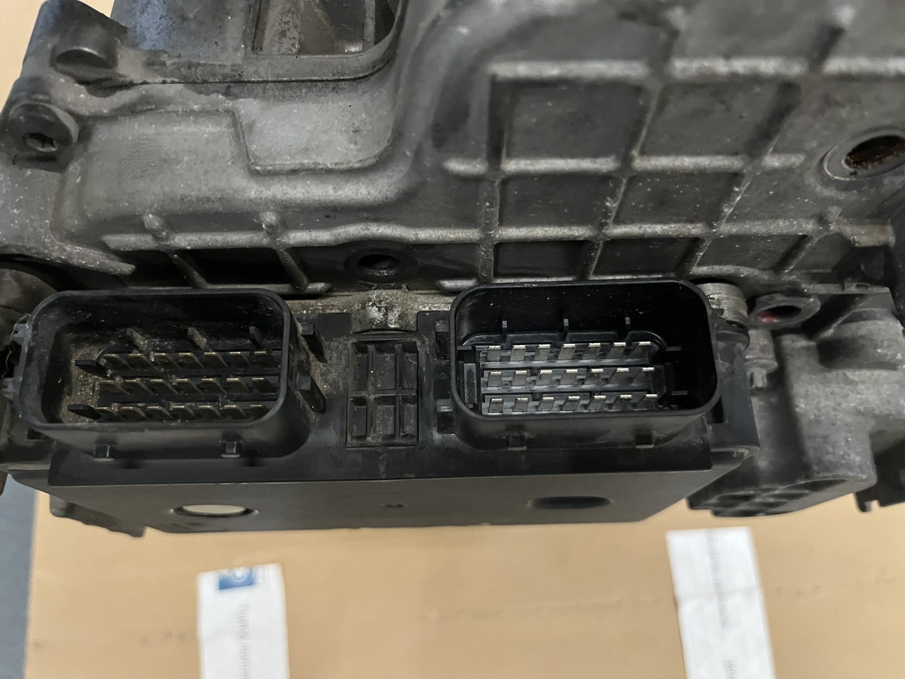 TRANSMISSION POSITIONER SHIFTING CYLINDER WITH CONTROL MODULE G211-12-ACTROS MP4 - Versnellingsbak en onderdelen voor Vrachtwagen: afbeelding 5 TRANSMISSION POSITIONER SHIFTING CYLINDER WITH CONTROL MODULE G211-12-ACTROS MP4 - Versnellingsbak en onderdelen voor Vrachtwagen: afbeelding 5