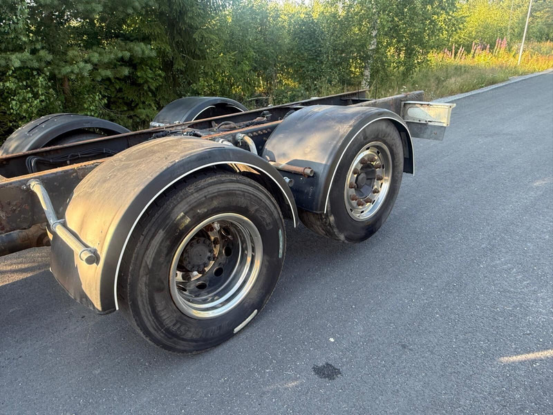 Chassis vrachtwagen Volvo FH460 Globe 2016: afbeelding 10