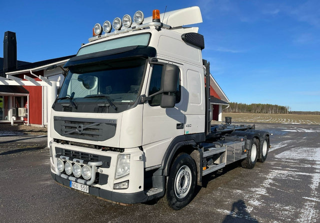 Volvo FM460 6X4 KOUKKUAUTO - Haakarmsysteem vrachtwagen: afbeelding 3 Volvo FM460 6X4 KOUKKUAUTO - Haakarmsysteem vrachtwagen: afbeelding 3