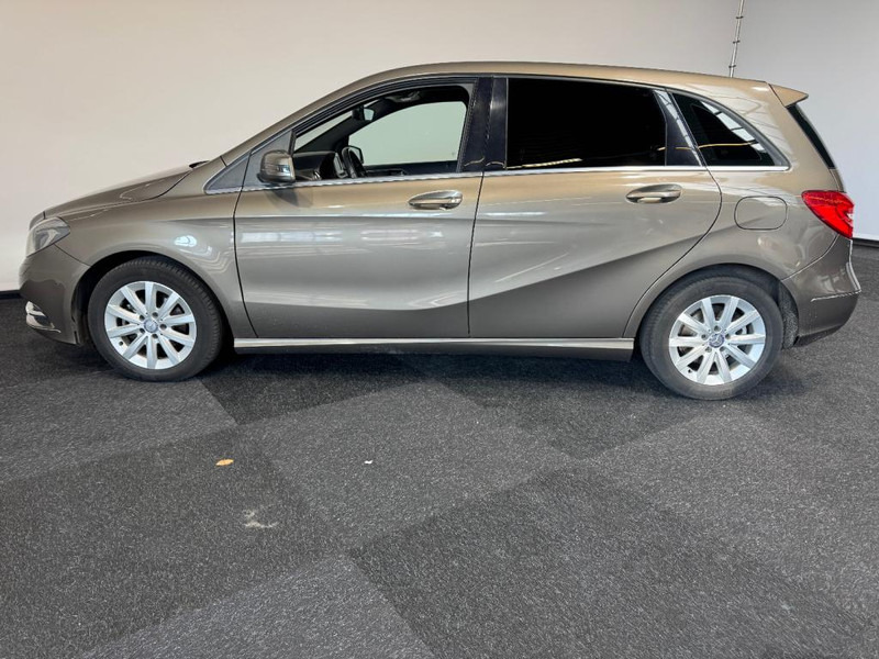Mercedes-Benz B-Klasse 180 automaat Leer B 180 Ambition 5 Automaat wit Leer - Personenwagen: afbeelding 3 Mercedes-Benz B-Klasse 180 automaat Leer B 180 Ambition 5 Automaat wit Leer - Personenwagen: afbeelding 3