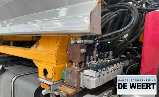 Iveco hovertrack , iveco , maai-zuigcombinatie - Maaimachine: afbeelding 4 Iveco hovertrack , iveco , maai-zuigcombinatie - Maaimachine: afbeelding 4