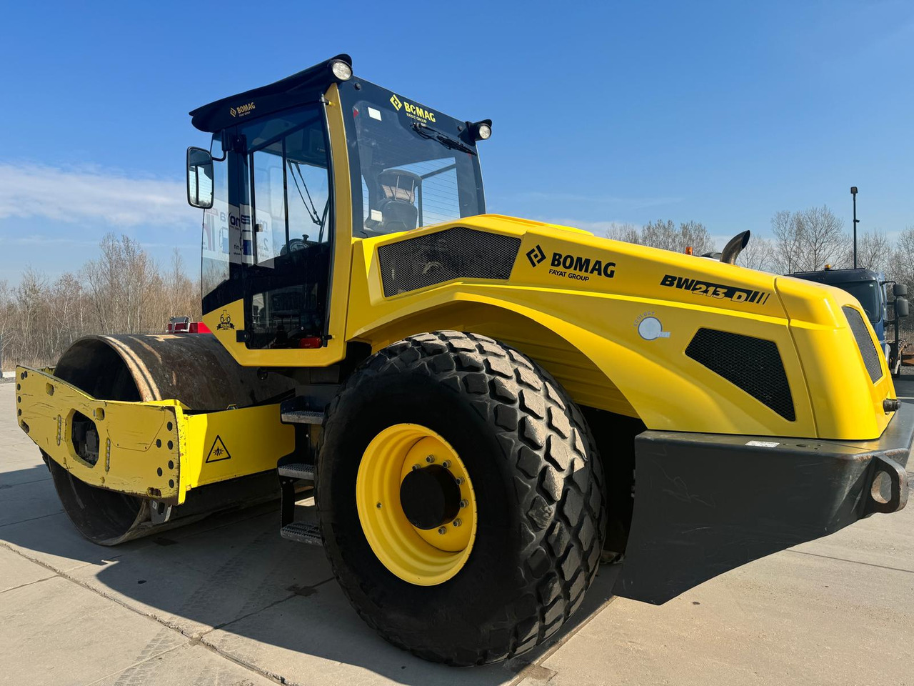 Bomag BW 213-D5 2017 - Schapenpootwals/ Grondverdichter: afbeelding 2 Bomag BW 213-D5 2017 - Schapenpootwals/ Grondverdichter: afbeelding 2