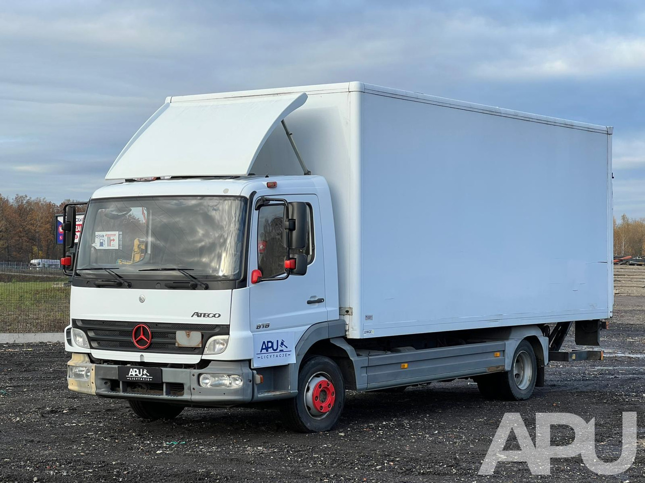 Mercedes-Benz ATEGO 818 winda - Bakwagen: afbeelding 1 Mercedes-Benz ATEGO 818 winda - Bakwagen: afbeelding 1