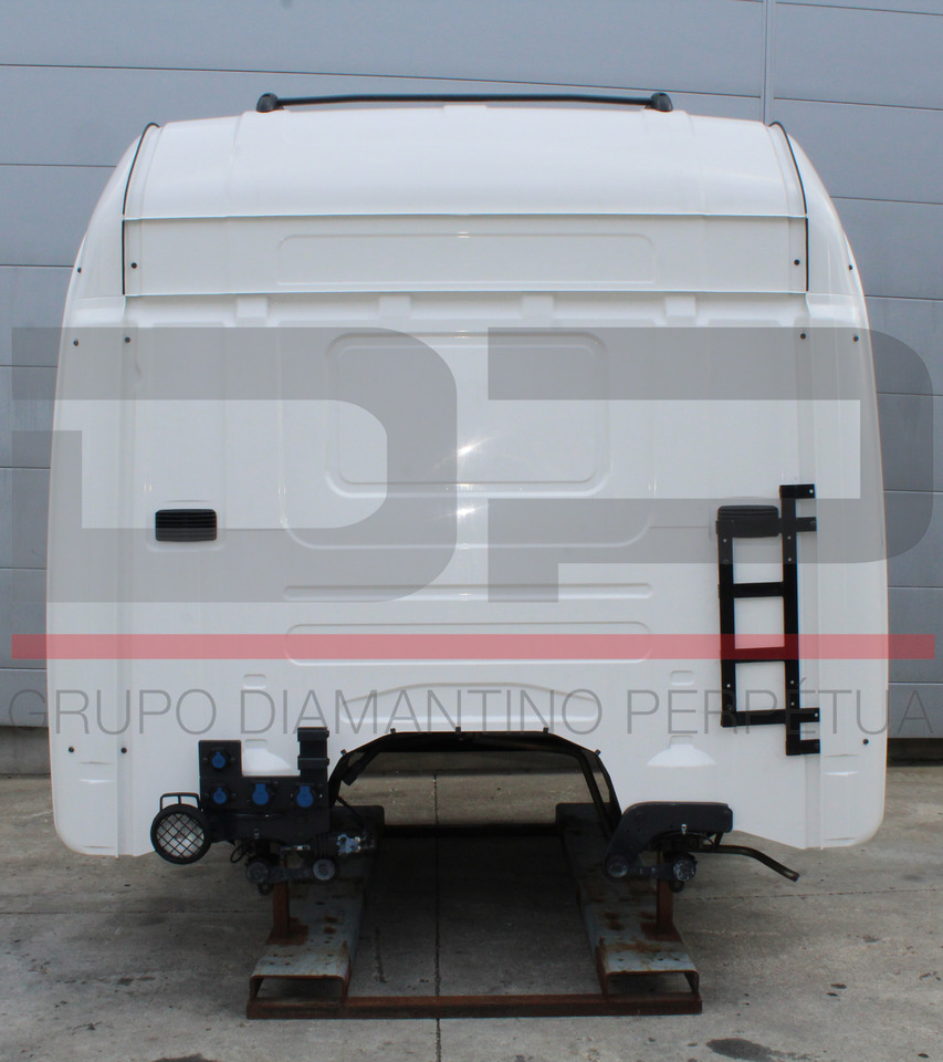 Scania Cabine Completa CG19 Highline PGRT Moderna - Cabine voor Vrachtwagen: afbeelding 4 Scania Cabine Completa CG19 Highline PGRT Moderna - Cabine voor Vrachtwagen: afbeelding 4