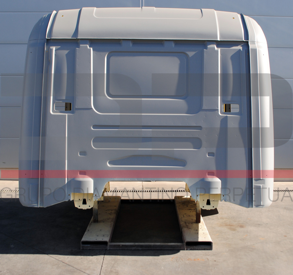 Scania Cabine Nua CR19 Normal (Porta Pequena) PGRT - Cabine voor Vrachtwagen: afbeelding 4 Scania Cabine Nua CR19 Normal (Porta Pequena) PGRT - Cabine voor Vrachtwagen: afbeelding 4
