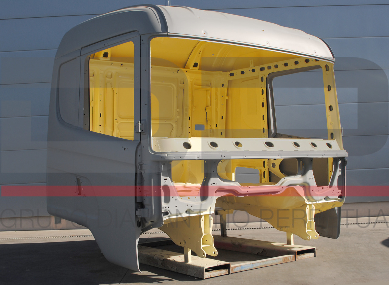 Scania Cabine Nua CR19 Normal (Porta Pequena) PGRT - Cabine voor Vrachtwagen: afbeelding 1 Scania Cabine Nua CR19 Normal (Porta Pequena) PGRT - Cabine voor Vrachtwagen: afbeelding 1