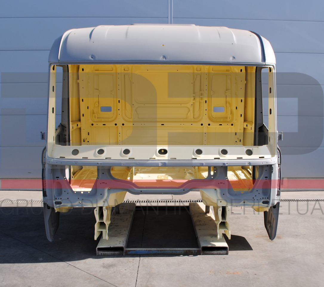 Scania Cabine Nua CR19 Normal (Porta Pequena) PGRT - Cabine voor Vrachtwagen: afbeelding 3 Scania Cabine Nua CR19 Normal (Porta Pequena) PGRT - Cabine voor Vrachtwagen: afbeelding 3