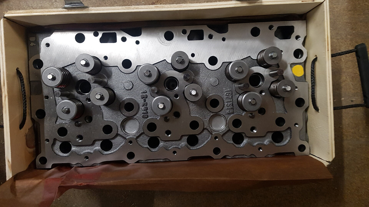 DAF XF95 EURO 3 ASSEMBLED CYLINDER HEAD FULL VALVE 1671514 - Cilinderkop voor Vrachtwagen: afbeelding 1 DAF XF95 EURO 3 ASSEMBLED CYLINDER HEAD FULL VALVE 1671514 - Cilinderkop voor Vrachtwagen: afbeelding 1