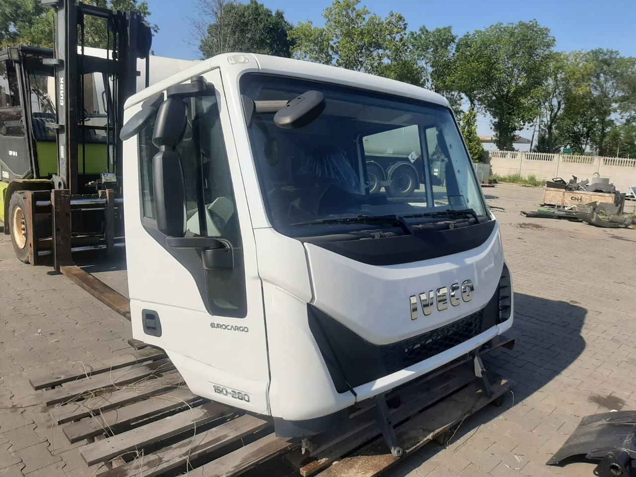 IVECO EUROCARGO 150-280 EURO 5-6 CABIN 4X2 NEW AUTOMATIC 000135A - Cabine voor Vrachtwagen: afbeelding 2 IVECO EUROCARGO 150-280 EURO 5-6 CABIN 4X2 NEW AUTOMATIC 000135A - Cabine voor Vrachtwagen: afbeelding 2