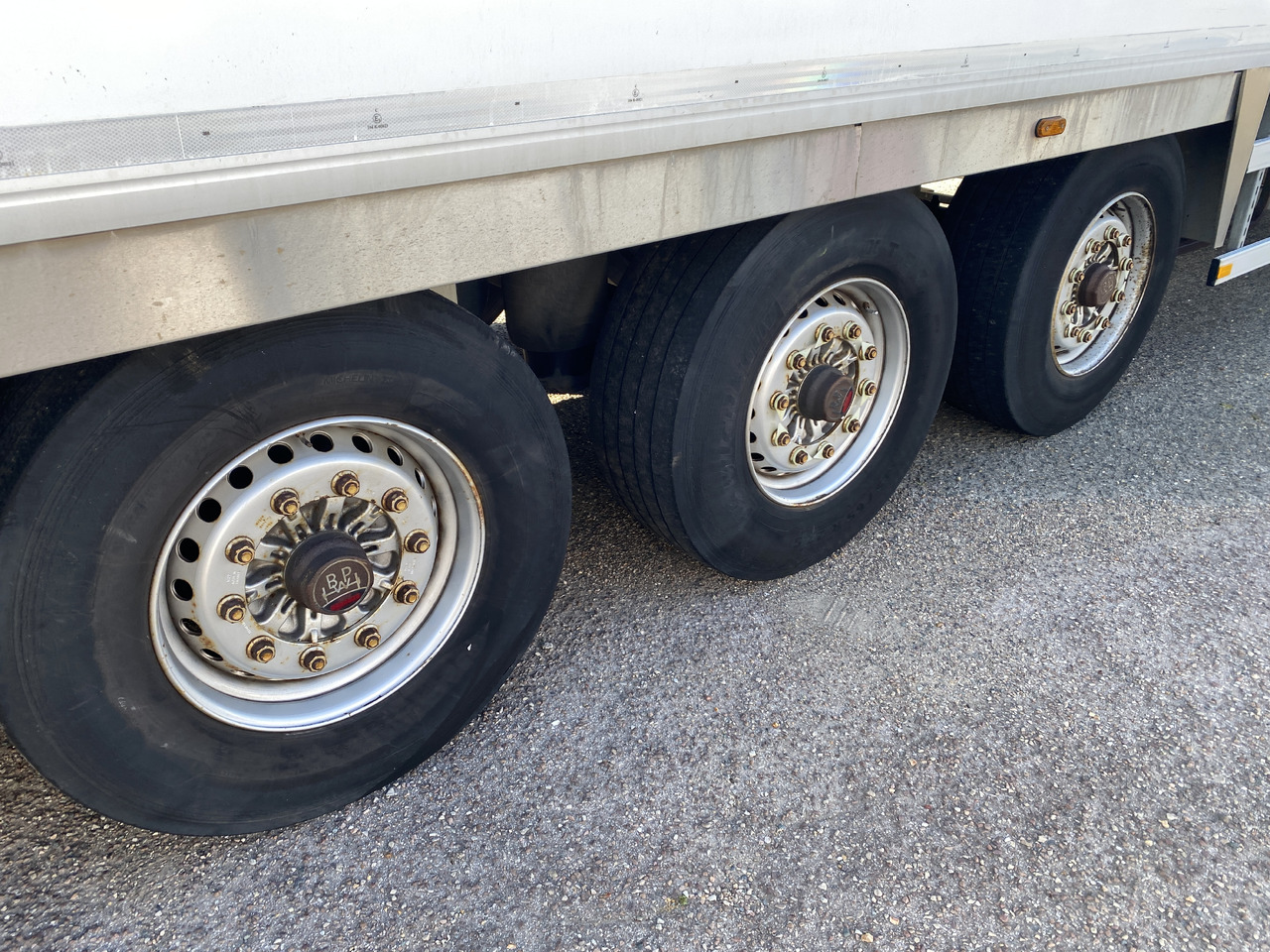Koelwagen oplegger voor het vervoer van voedsel FRUEHAUF frigo: afbeelding 7
