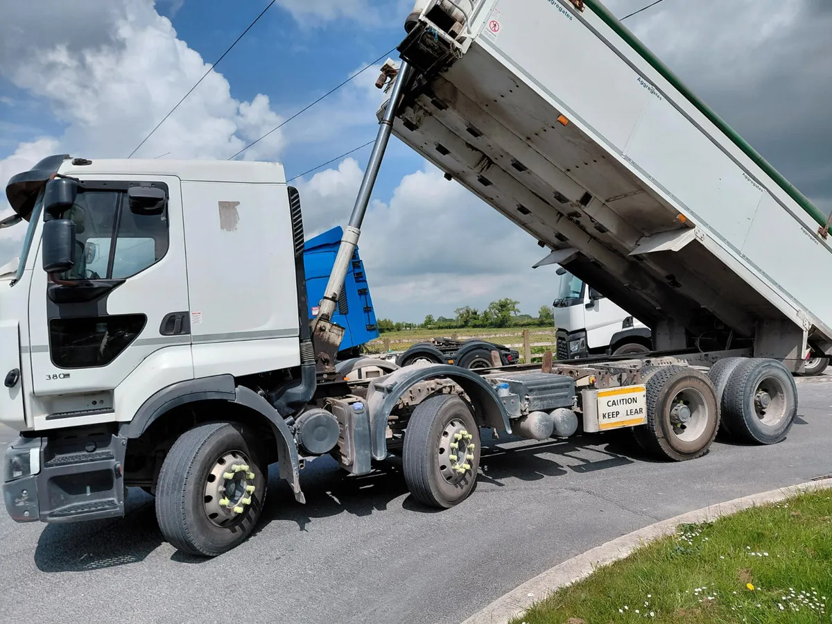 2014 Renault Premium Lander - Kipper vrachtwagen: afbeelding 3 2014 Renault Premium Lander - Kipper vrachtwagen: afbeelding 3