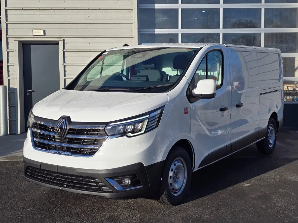 2025 New Renault Trafic Red Edition 150BHP - Gesloten bestelwagen: afbeelding 2 2025 New Renault Trafic Red Edition 150BHP - Gesloten bestelwagen: afbeelding 2