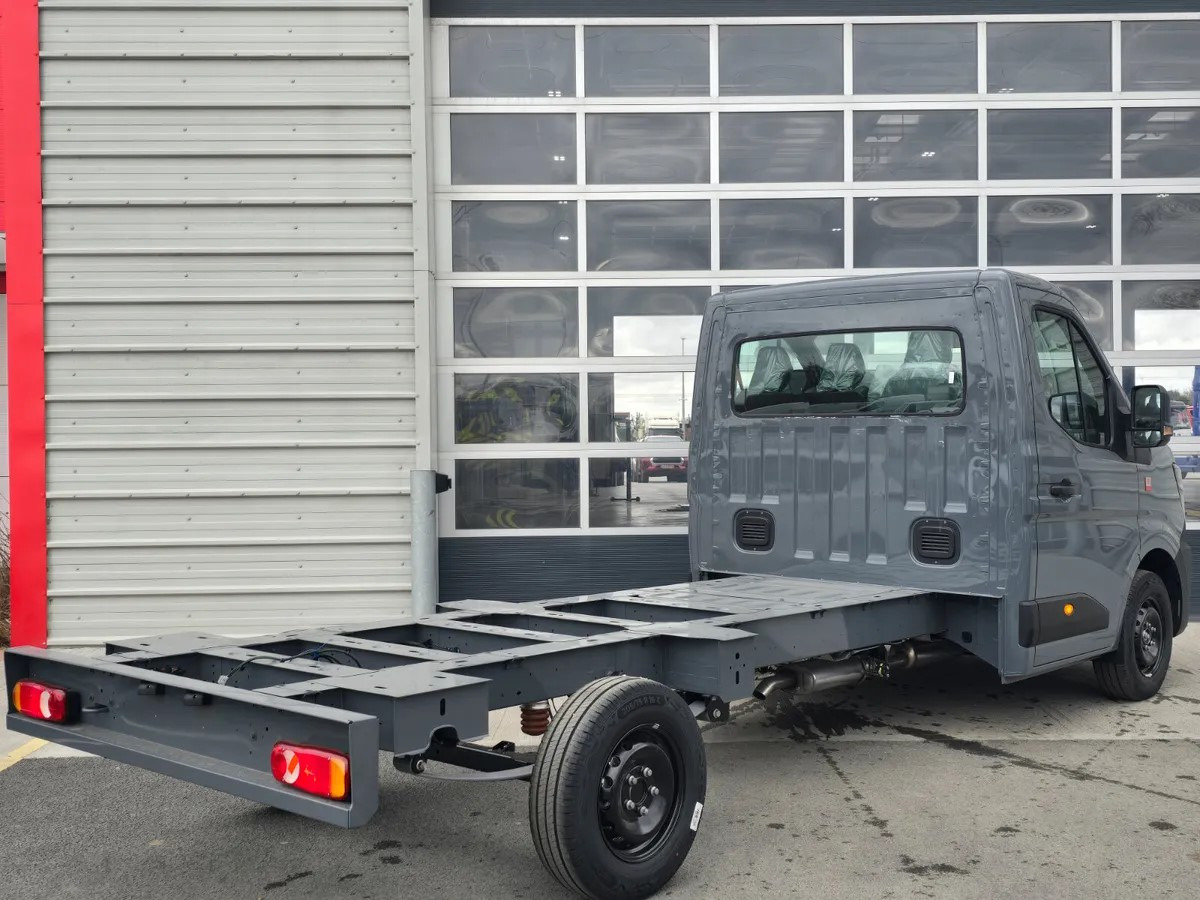 2025 Renault Master Chassis and Cab 150BHP - Chassis vrachtwagen: afbeelding 4 2025 Renault Master Chassis and Cab 150BHP - Chassis vrachtwagen: afbeelding 4