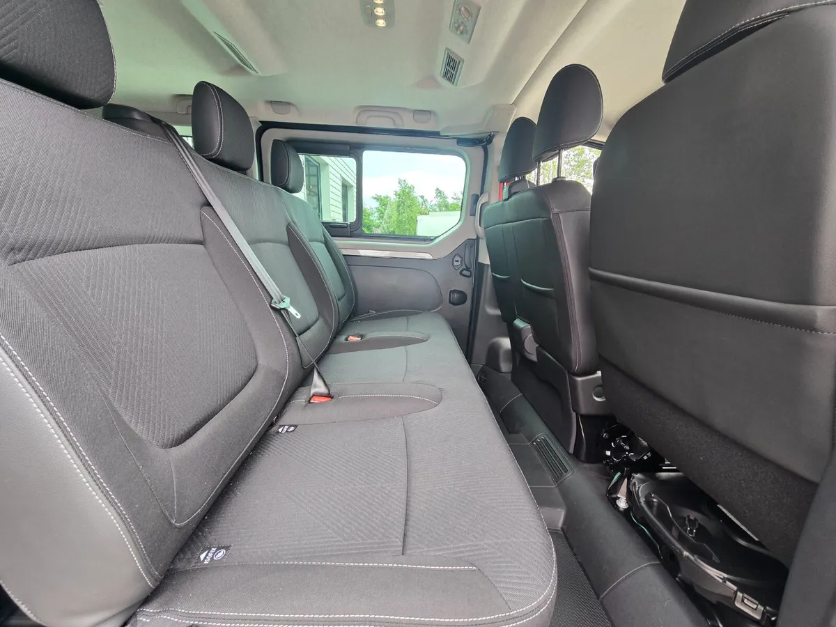 Bestelwagen met dubbele cabine 2025 Renault Trafic Combi 170BHP Auto: afbeelding 15