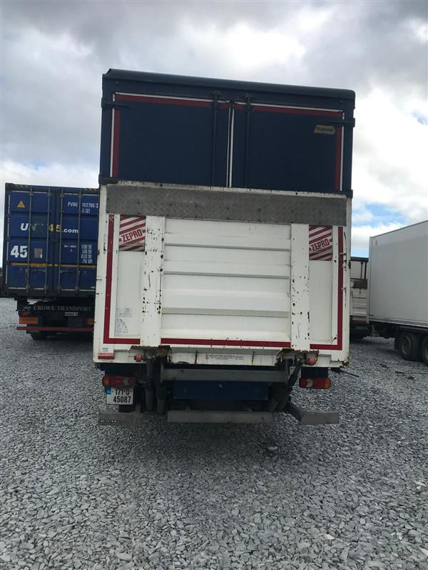 Fitzgeralds RENAULT 2017 D 18 High 4×2 250 Curtainsider - Schuifzeilen vrachtwagen: afbeelding 2 Fitzgeralds RENAULT 2017 D 18 High 4×2 250 Curtainsider - Schuifzeilen vrachtwagen: afbeelding 2