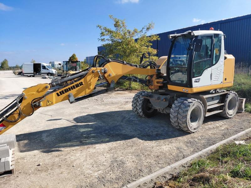 Liebherr A910 A910 - Mobiele graafmachine: afbeelding 1 Liebherr A910 A910 - Mobiele graafmachine: afbeelding 1