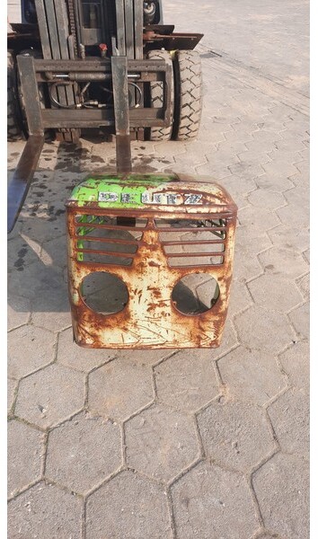 Deutz-Fahr 4006-5206 - Motorkap voor Landbouwmachine: afbeelding 1 Deutz-Fahr 4006-5206 - Motorkap voor Landbouwmachine: afbeelding 1