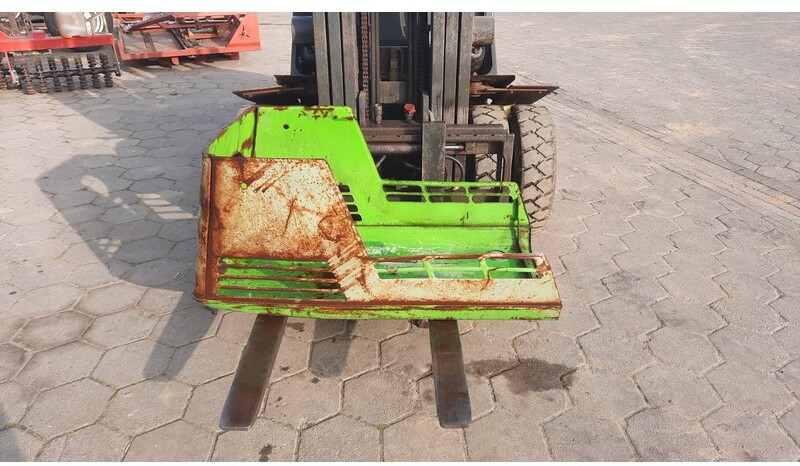 Deutz-Fahr 4006-5206 - Motorkap voor Landbouwmachine: afbeelding 3 Deutz-Fahr 4006-5206 - Motorkap voor Landbouwmachine: afbeelding 3