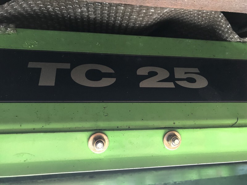 Deutz-Fahr TC 25 kneuzer - Maaimachine: afbeelding 3 Deutz-Fahr TC 25 kneuzer - Maaimachine: afbeelding 3
