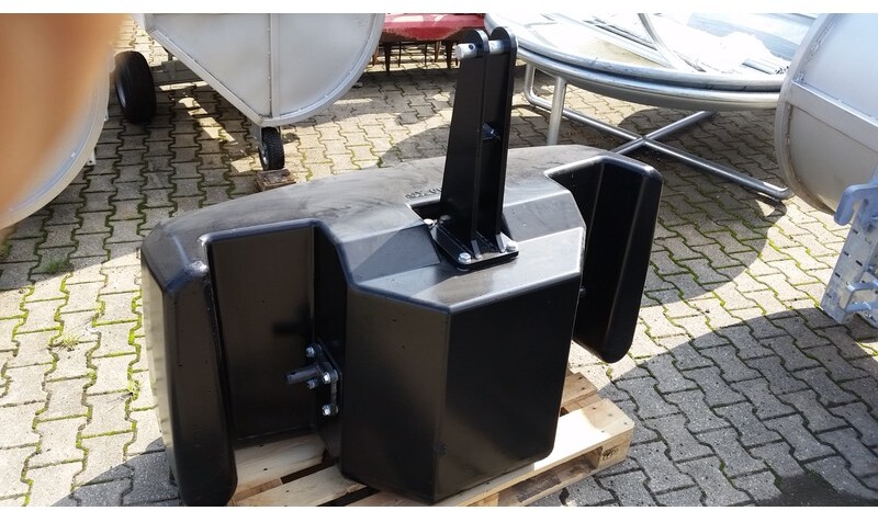 Frontgewicht 2500 kg - Tegenwicht voor Landbouwmachine: afbeelding 1 Frontgewicht 2500 kg - Tegenwicht voor Landbouwmachine: afbeelding 1