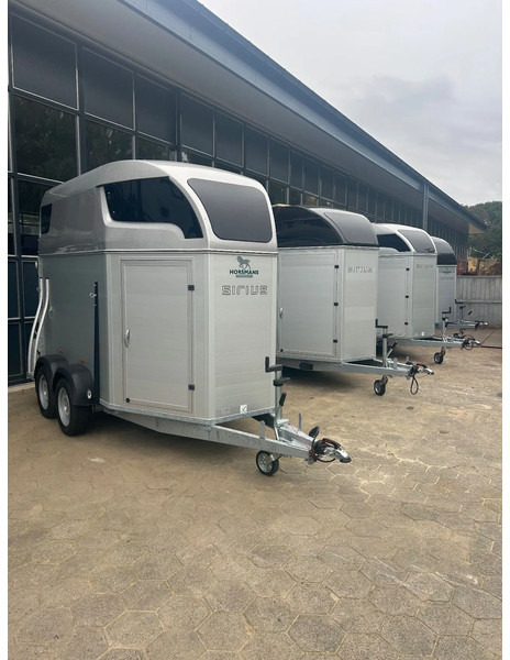 Sirius Voorraad / show modellen Sirius S45 S75 S77 S80 - Paardentrailer: afbeelding 4 Sirius Voorraad / show modellen Sirius S45 S75 S77 S80 - Paardentrailer: afbeelding 4