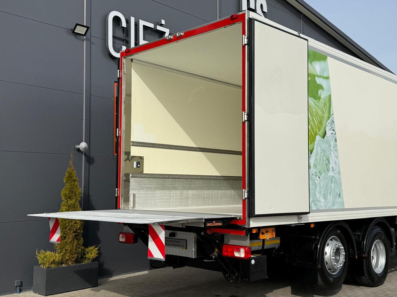 Koelwagen vrachtwagen DAF CF XF 75.360 // 6x2 // E5 // chłodnia 21 Epal // sypialk: afbeelding 14 Koelwagen vrachtwagen DAF CF XF 75.360 // 6x2 // E5 // chłodnia 21 Epal // sypialk: afbeelding 14