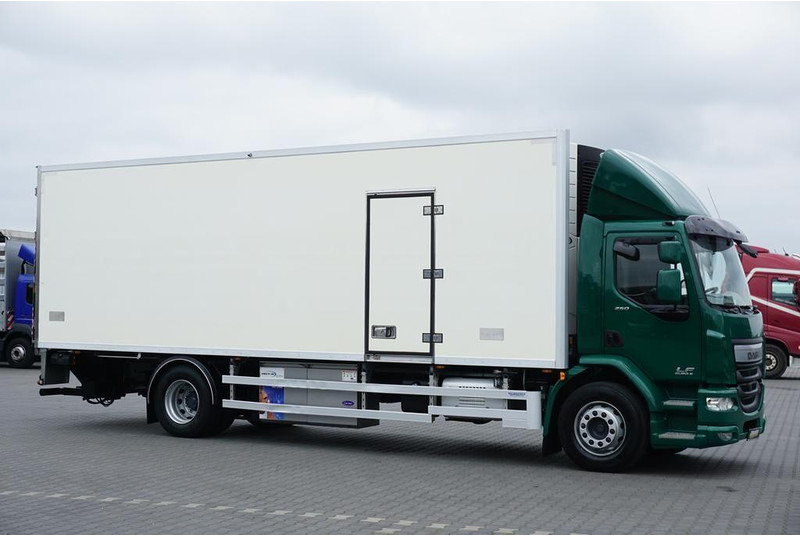 DAF LF / 250 / EURO 6 / CHŁODNIA + WINDA / MULTITEMPERATURA - Koelwagen vrachtwagen: afbeelding 4 DAF LF / 250 / EURO 6 / CHŁODNIA + WINDA / MULTITEMPERATURA - Koelwagen vrachtwagen: afbeelding 4