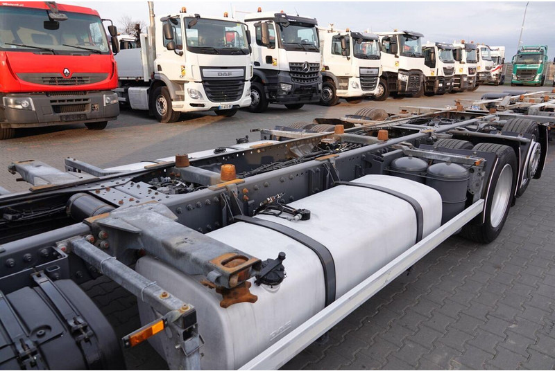 Containertransporter/ Wissellaadbak vrachtwagen DAF XF 480: afbeelding 10