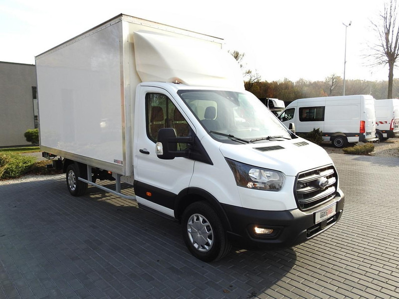 Ford TRANSIT KONTENER WINDA 8 PALET TEMPOMAT KLIMATYZACJA  130KM [ S7 - Bestelwagen gesloten laadbak: afbeelding 4 Ford TRANSIT KONTENER WINDA 8 PALET TEMPOMAT KLIMATYZACJA  130KM [ S7 - Bestelwagen gesloten laadbak: afbeelding 4