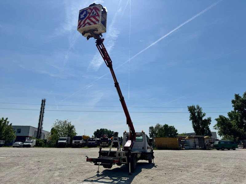 Iveco 35-140 S - Ruthmann 145TJ Lifting Basket - Vrachtwagen hoogwerker: afbeelding 3 Iveco 35-140 S - Ruthmann 145TJ Lifting Basket - Vrachtwagen hoogwerker: afbeelding 3