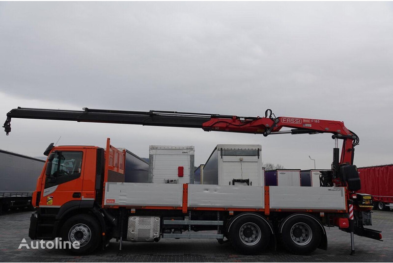 Iveco 420 Flatbed + crane FASSI 185 6x2 - Vrachtwagen met open laadbak, Kraanwagen: afbeelding 3 Iveco 420 Flatbed + crane FASSI 185 6x2 - Vrachtwagen met open laadbak, Kraanwagen: afbeelding 3